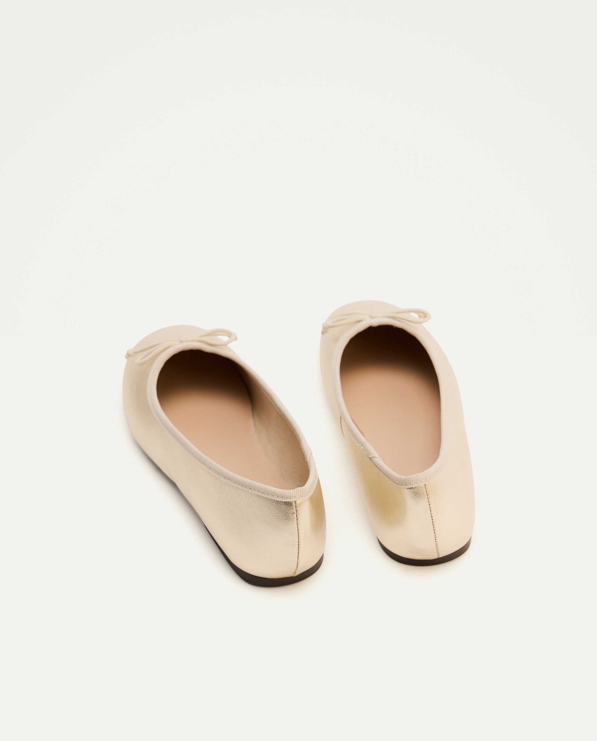 Bailarina niña de piel 390 Oro-3