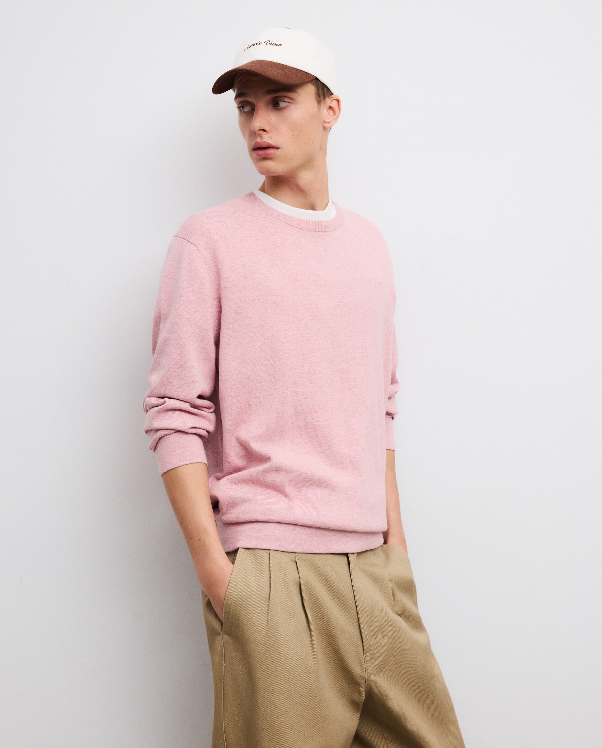 Imagem 0 de Camisola de Malha Lisa Básica com Decote Redondo