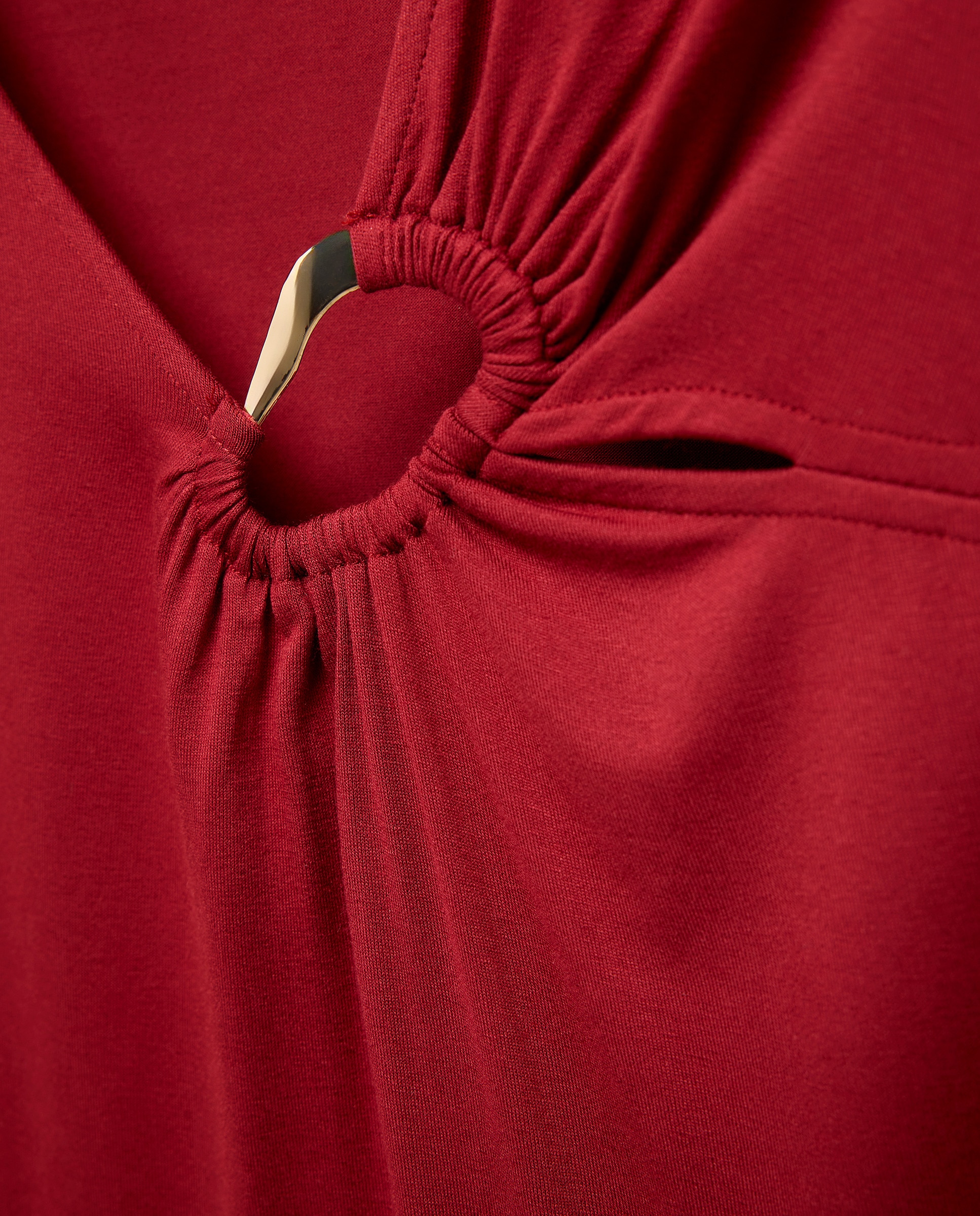 T-shirt com Decote em Bico com Detalhe Vermelhão-6