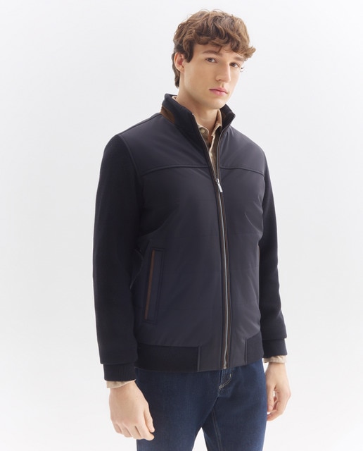 Imagen 0 de Cazadora de hombre con bolsillos inclinados