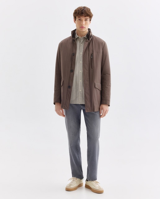 Imagen 0 de Chaquetón de hombre con bolsillos inclinados