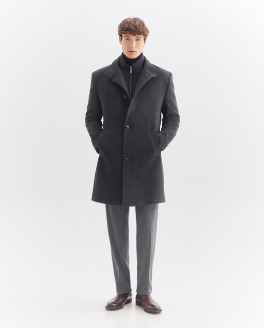 Imagen 0 de Chaquetón de hombre con bolsillos inclinados tipo abrigo