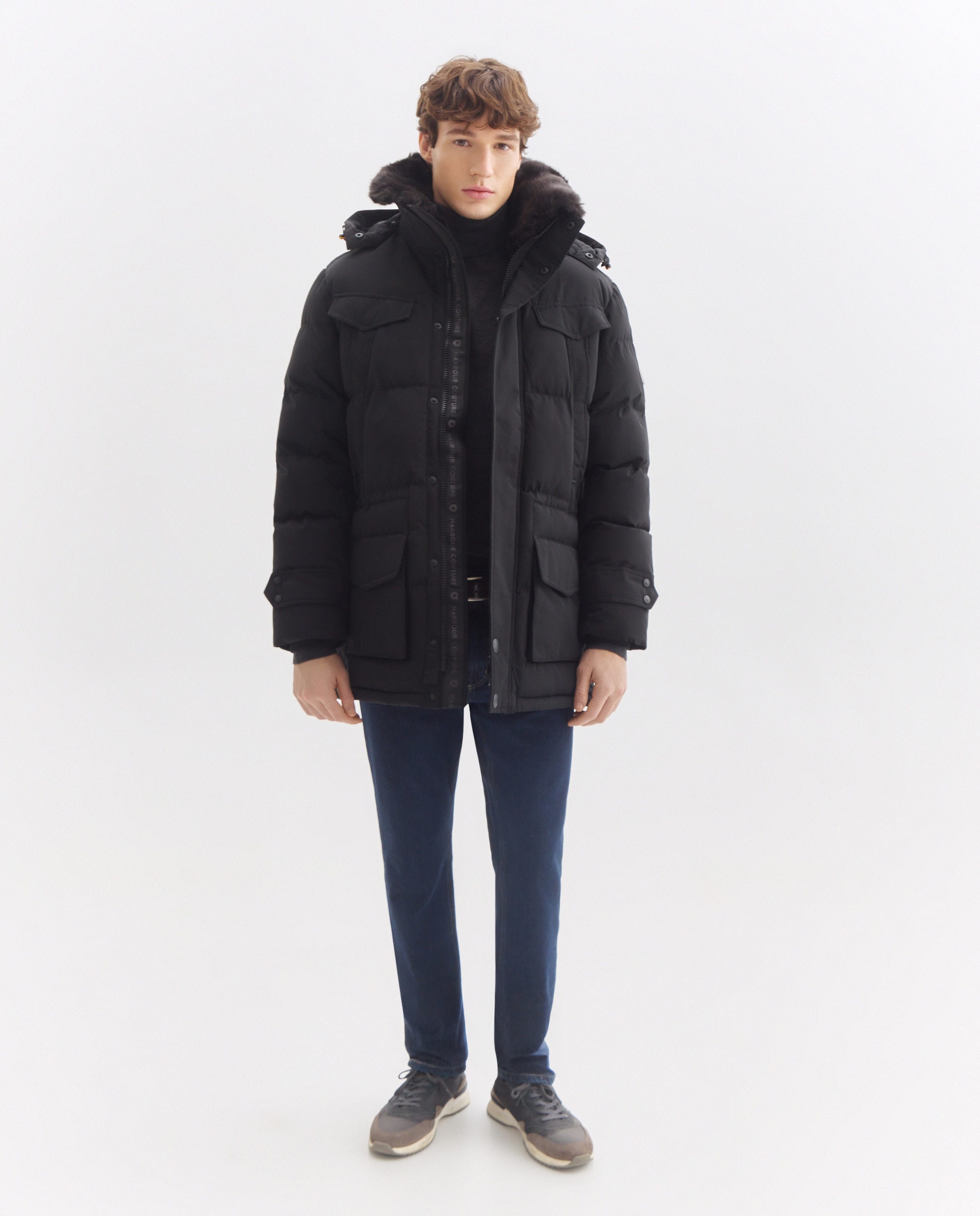 Parka Acolchoada com Capuz Desmontável Preto-1