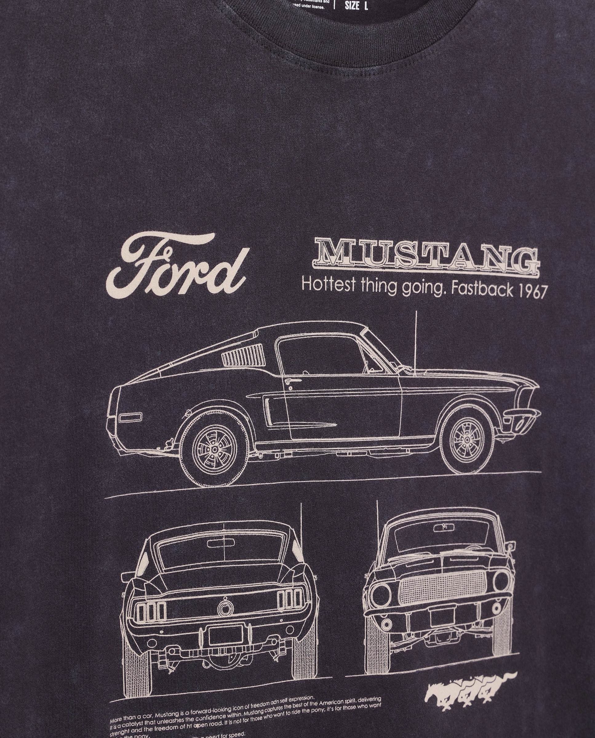 T-shirt de Manga Curta com Estampado Mustang Preto-5