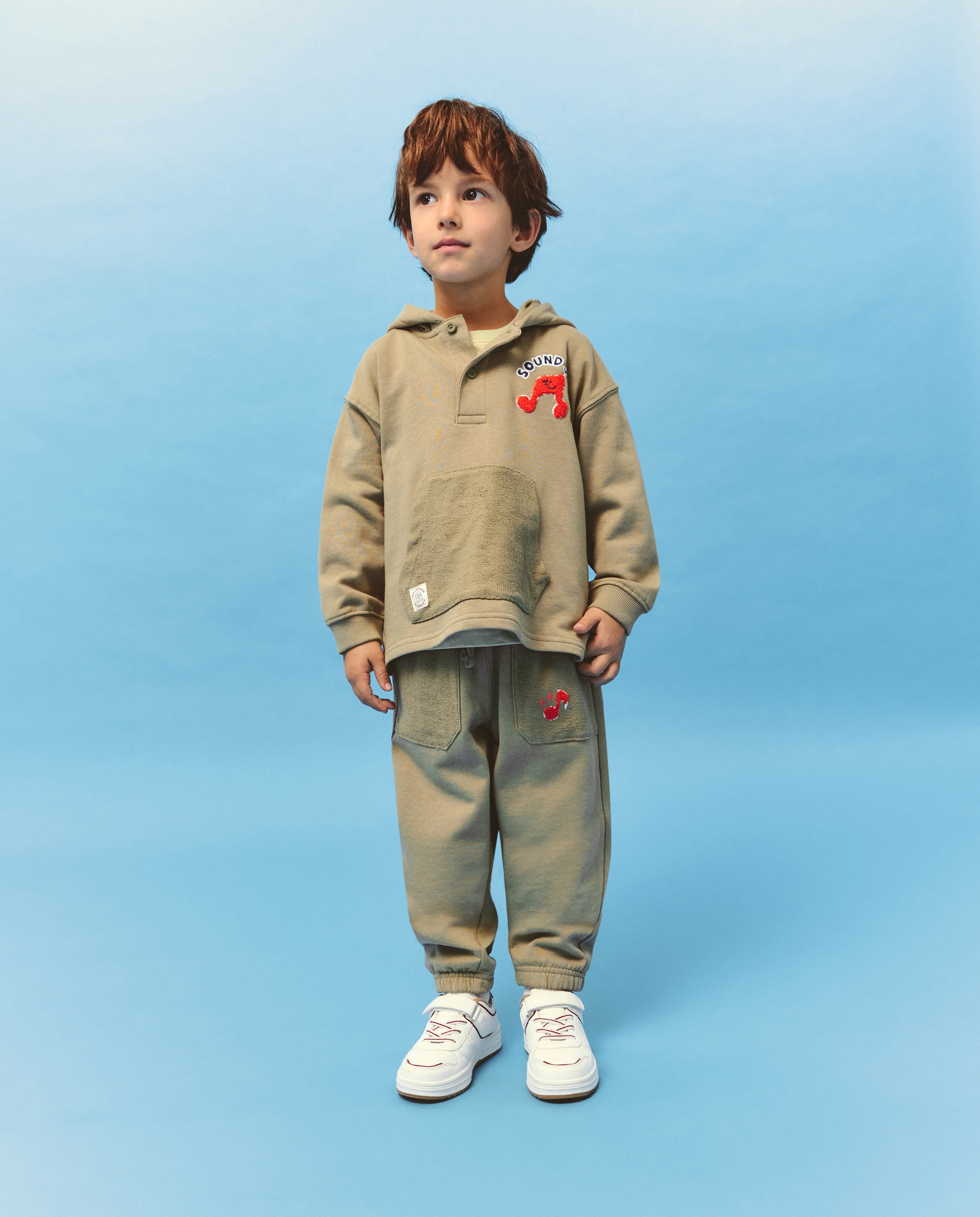 Sweatshirt Fechada com Capuz e Bolso Canguru Verde-2