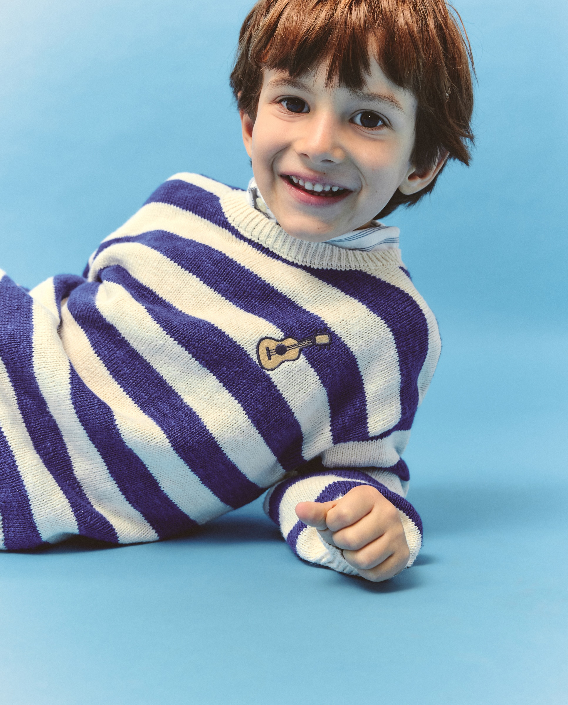 Camisola de Malha às Riscas com Colarinho de Polo Azul-1