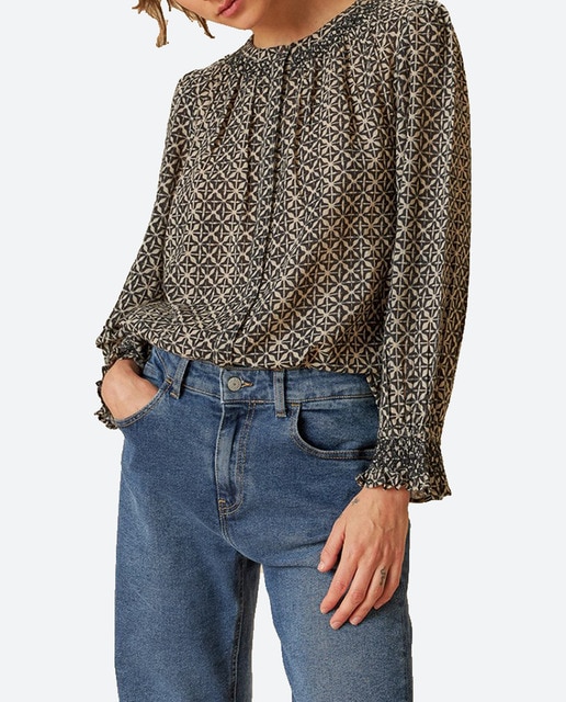 Imagen 0 de Camisa de mujer cuello caja manga globo