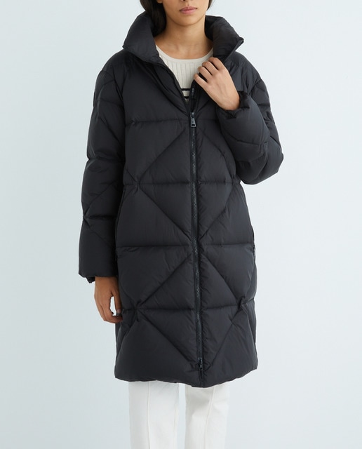 Imagen 0 de Abrigo de mujer con plumas