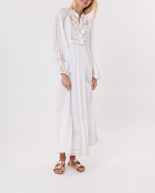 Imagen 0 de Vestido de mujer largo con escote redondo y manga larga.