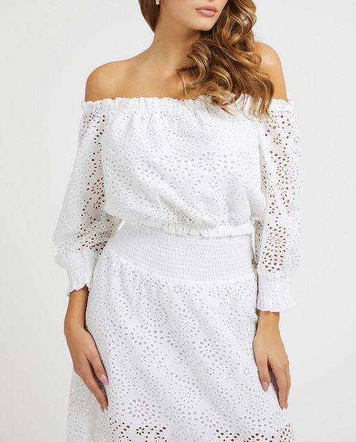 Imagen 0 de Blusa palabra de honor con bordado