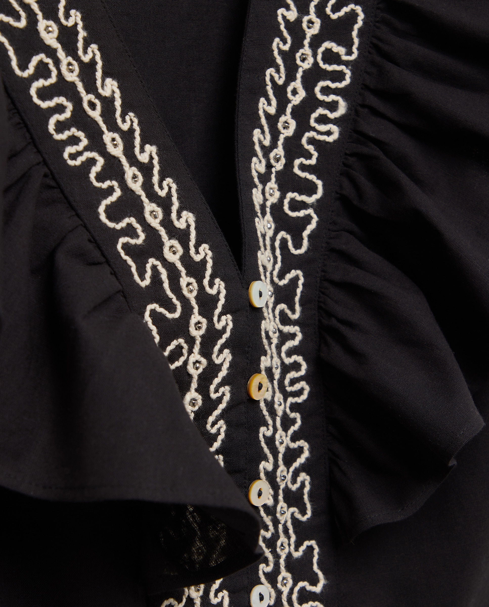 Blusa sem Mangas com Folho Preto-6