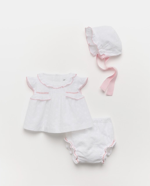 Imagem 0 de Cueiro Curto de Bebé sem Mangas e com Tapa-Fraldas Bordado e Touca