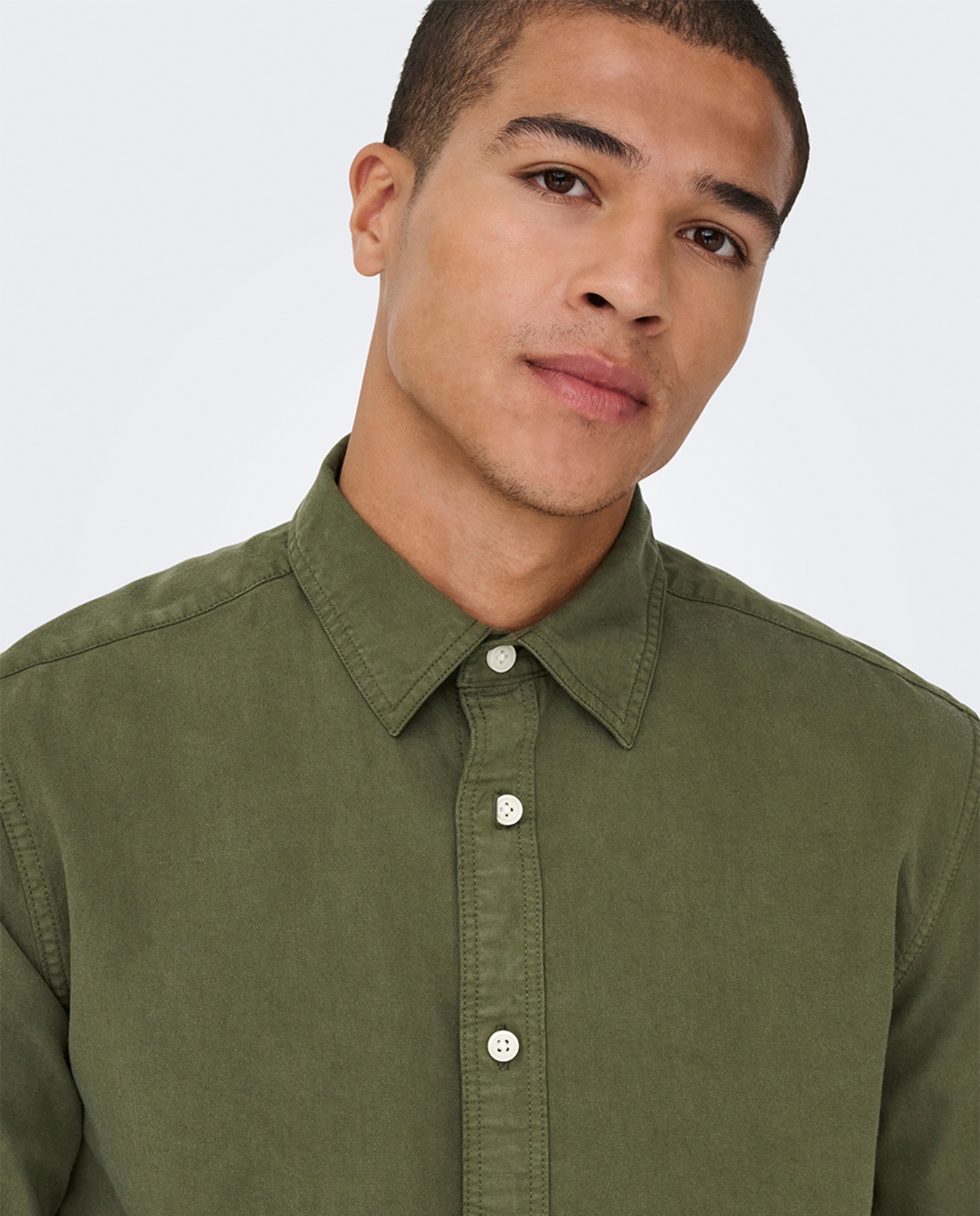 Camisa Regular Fit com Manga Comprida Verde-militar-4