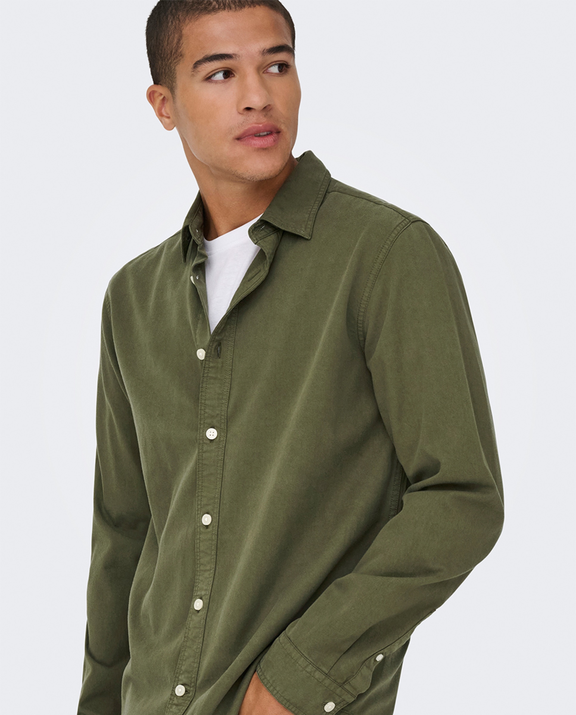 Camisa Regular Fit com Manga Comprida Verde-militar-3