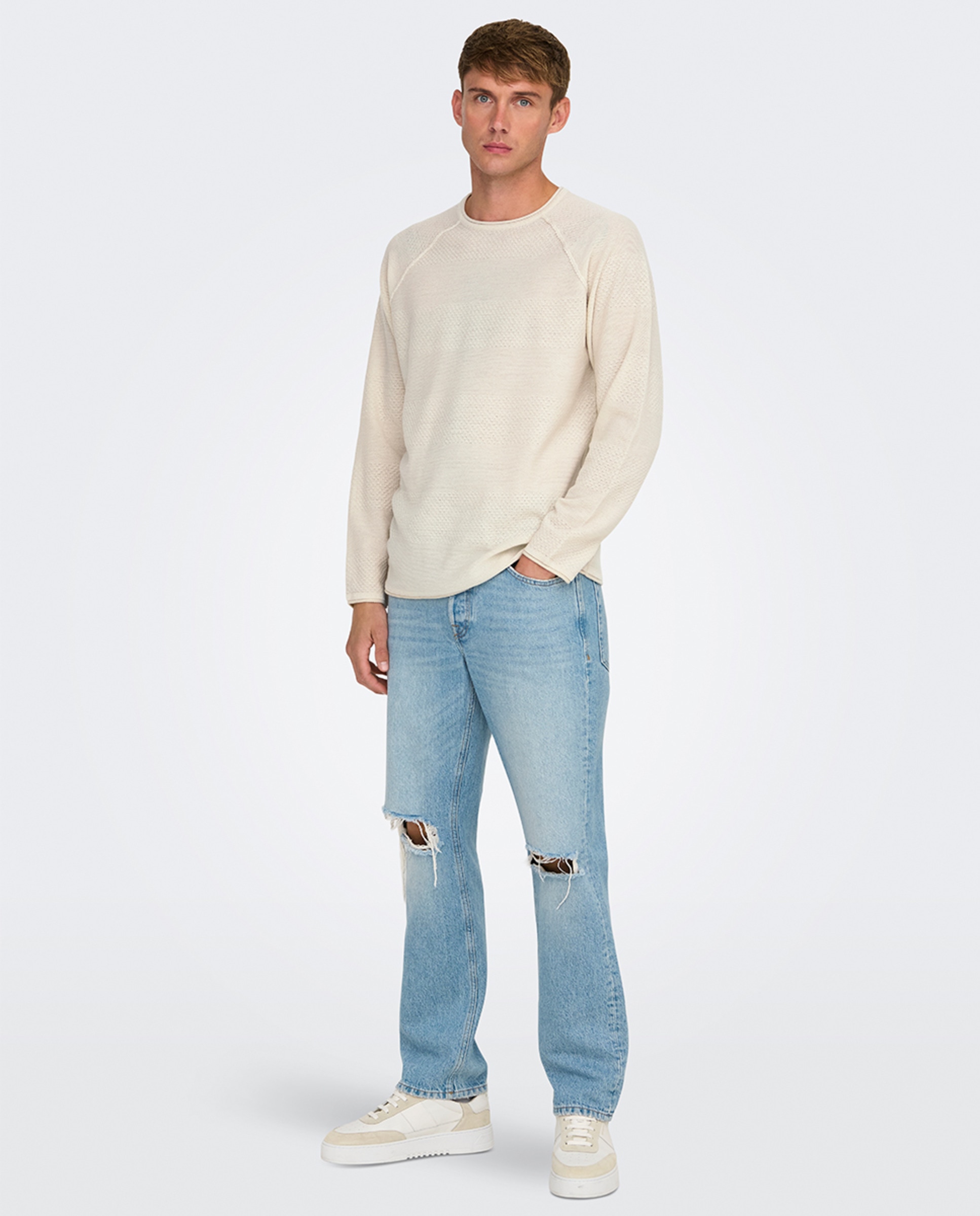Camisola de Malha Regular Fit com Gola Redonda. Bege-6