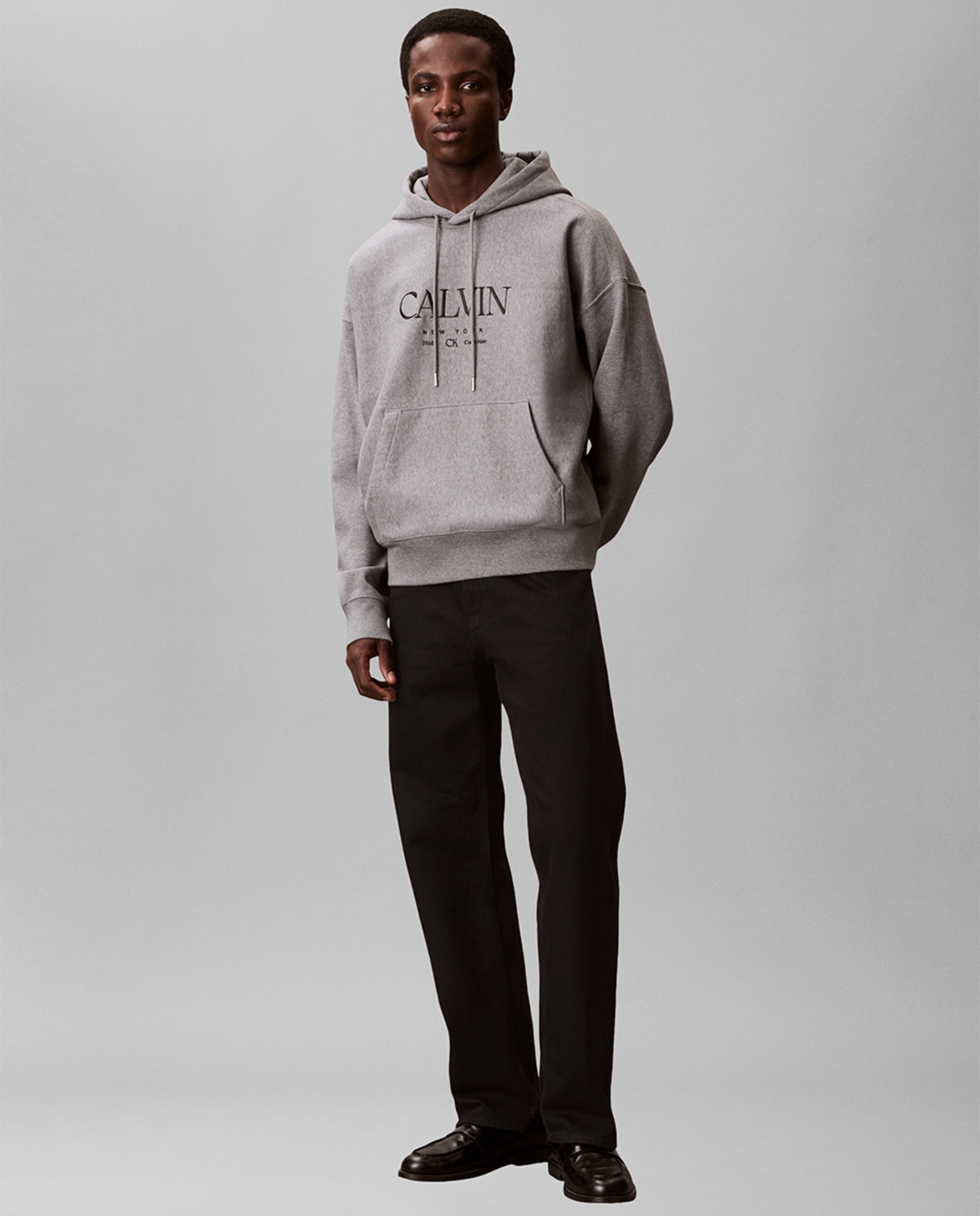 Sweatshirt Premium Bordada Cinzento-6