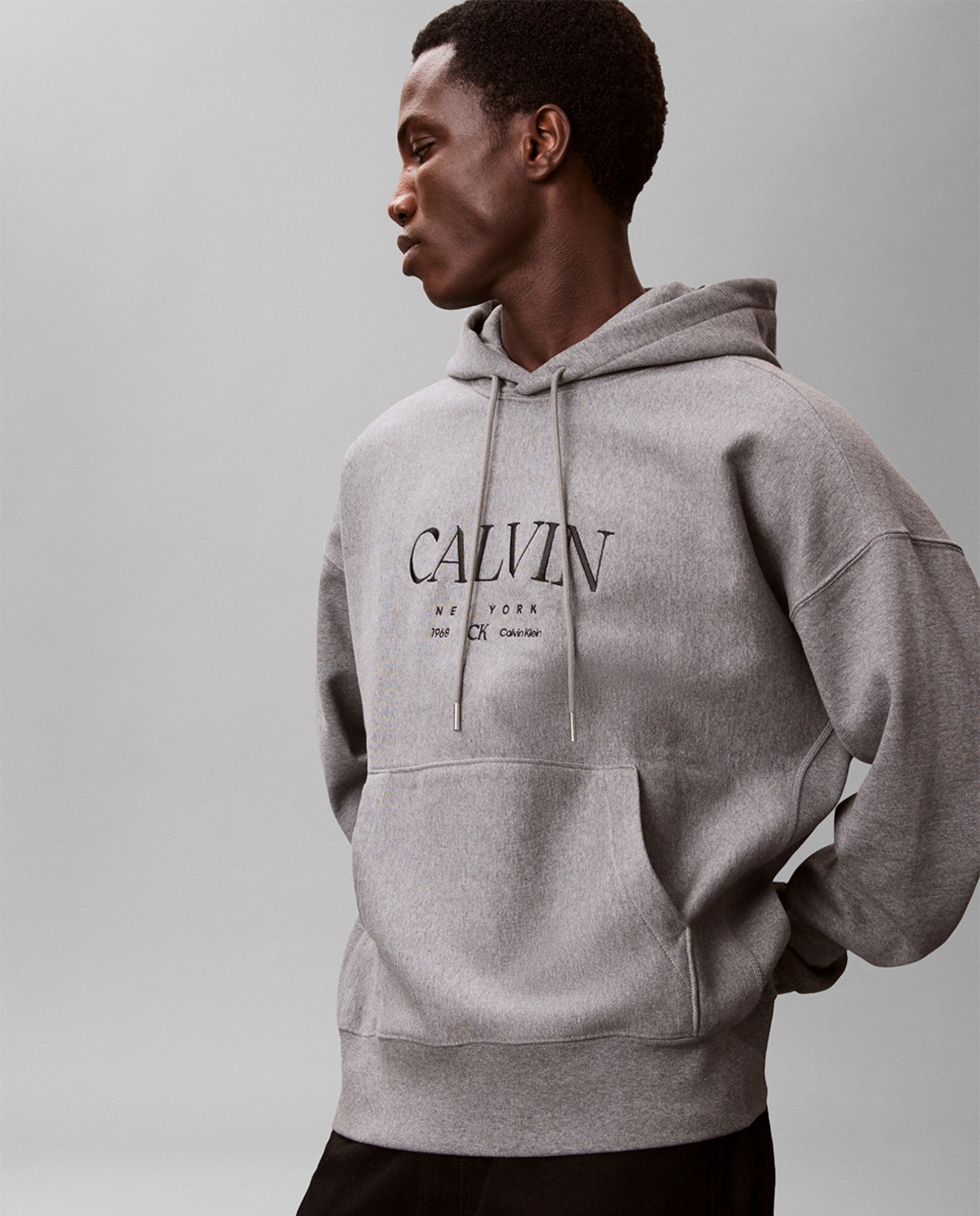 Sweatshirt Premium Bordada Cinzento-4