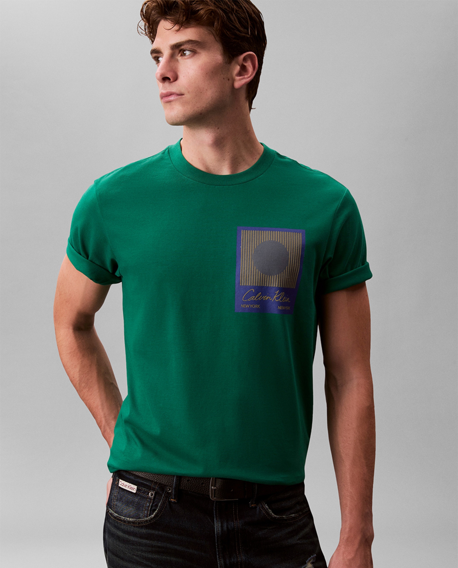 T-shirt com Desenho de Logótipo Verde-4