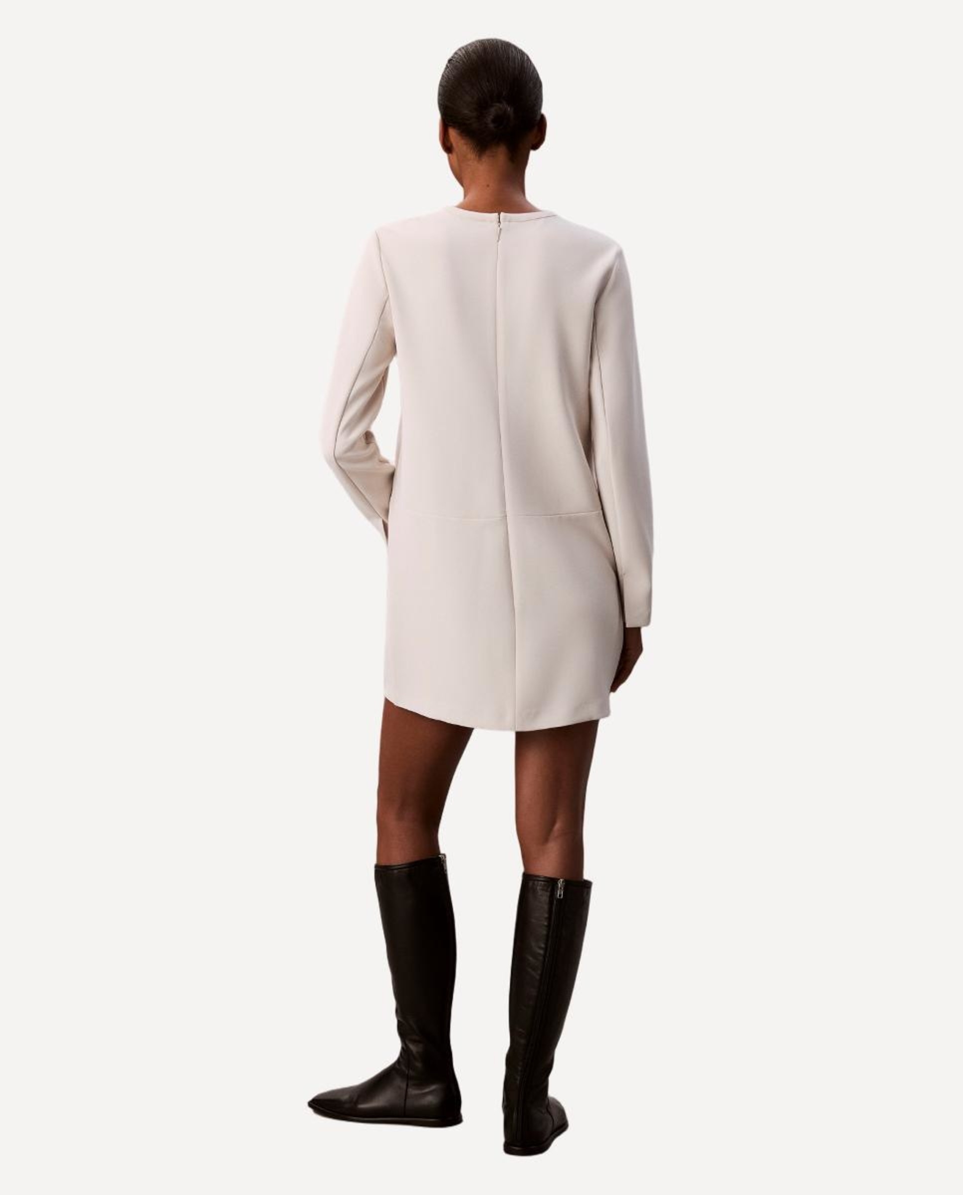 Vestido Curto de Crepe Branco-6