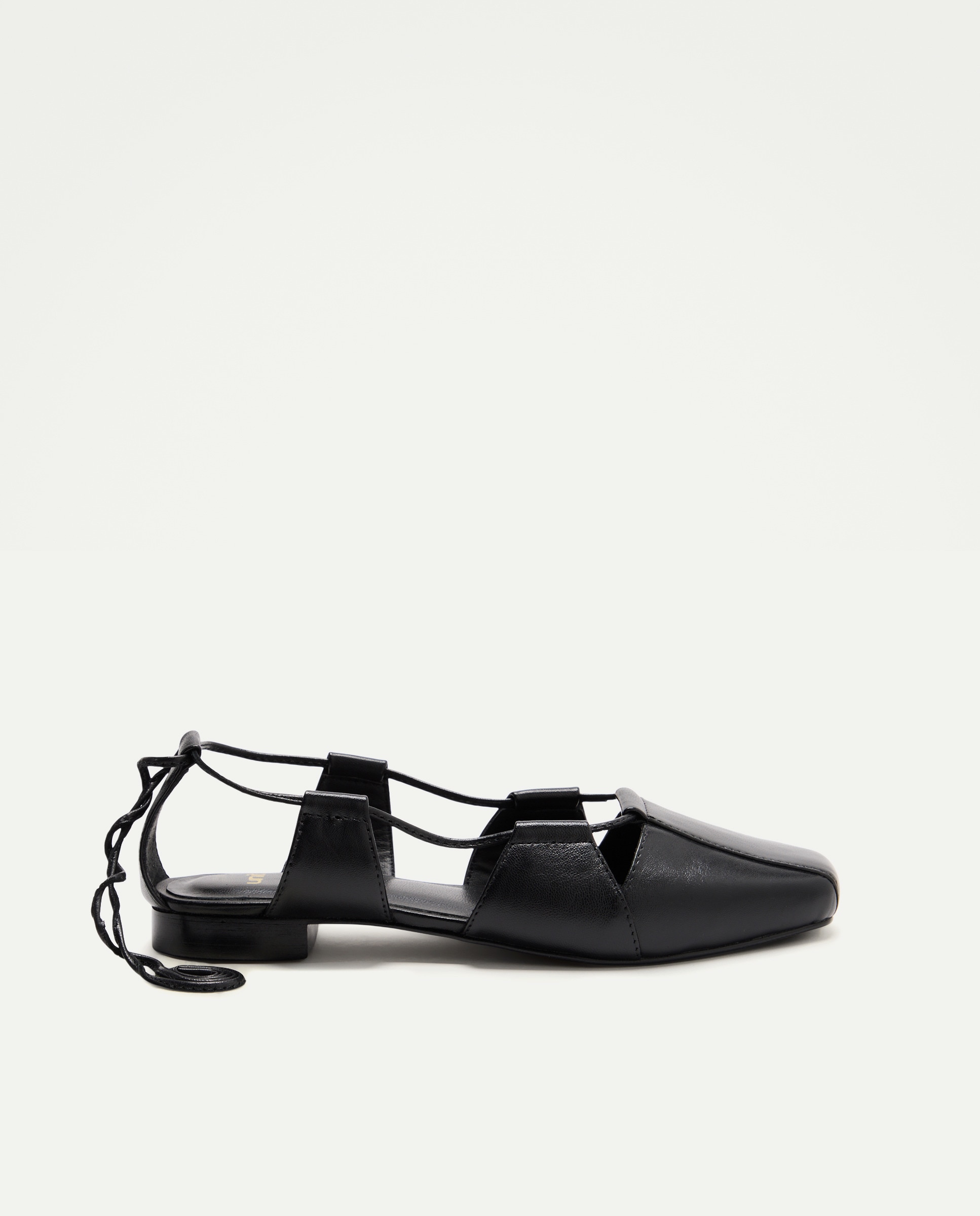 Imagen 0 de Zapato de mujer de piel abierto