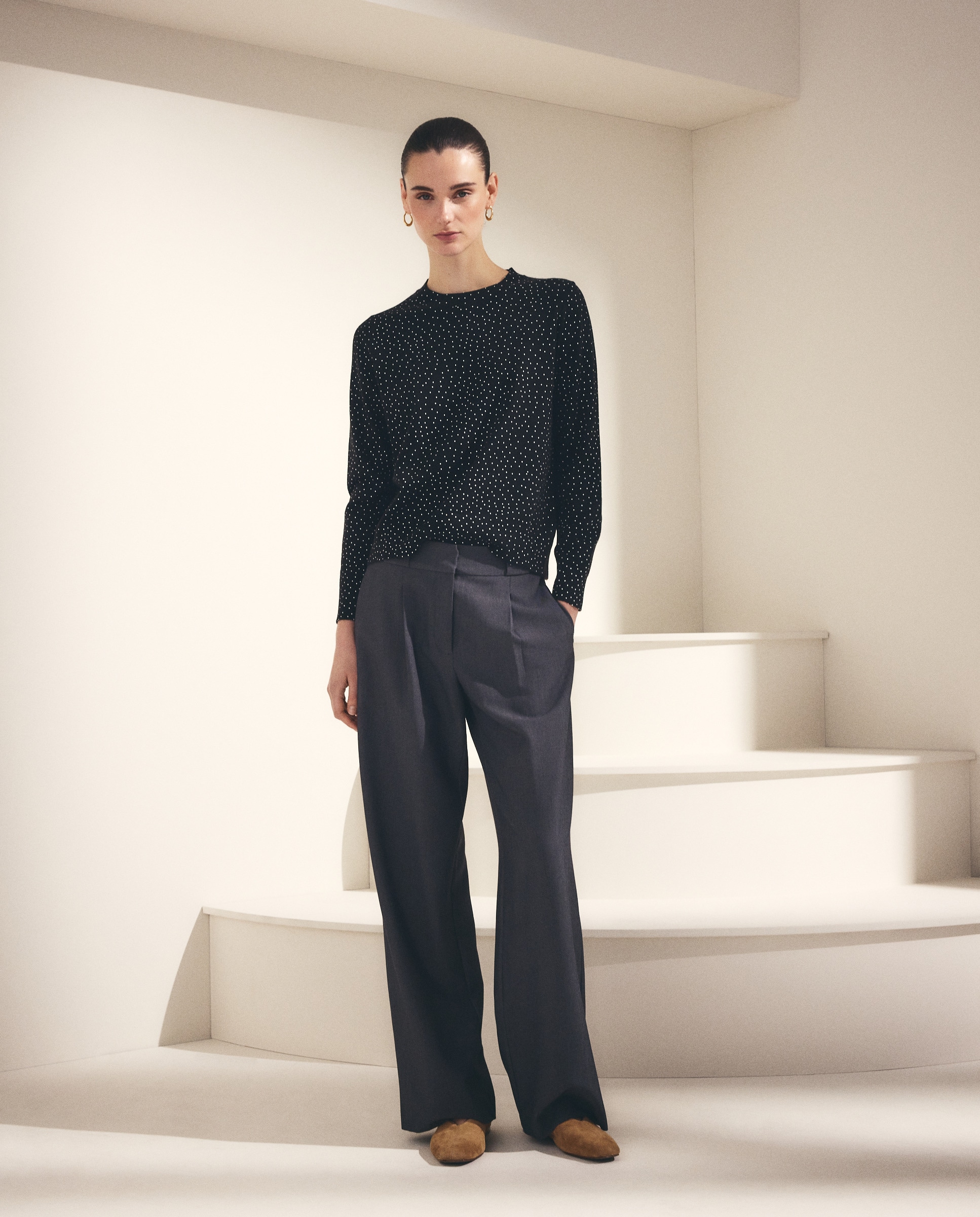 Camisola de Malha com Decote Redondo e Estampado às Bolinhas Preto-1