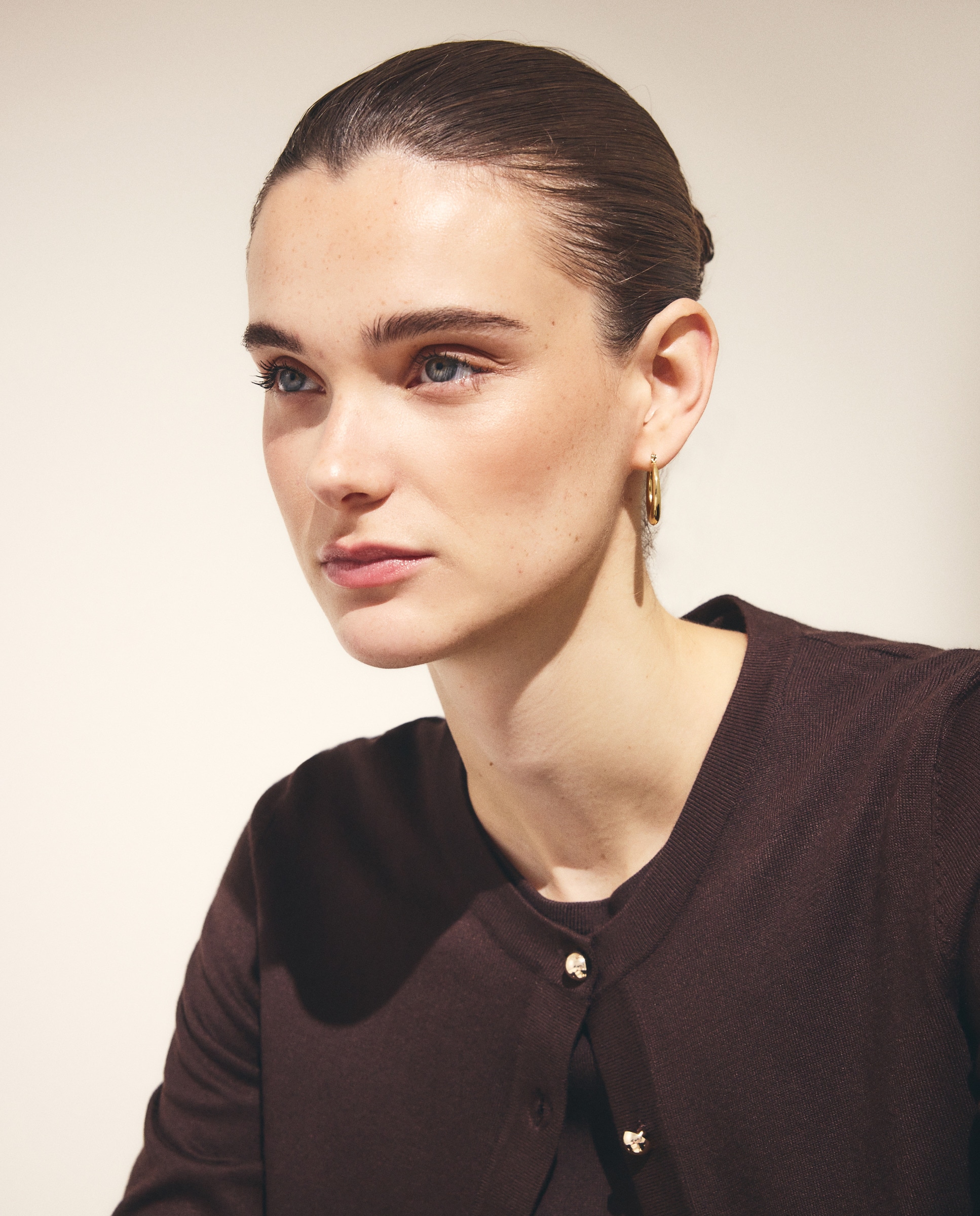 Casaco de Decote Redondo com Botões Grandes Castanho-5