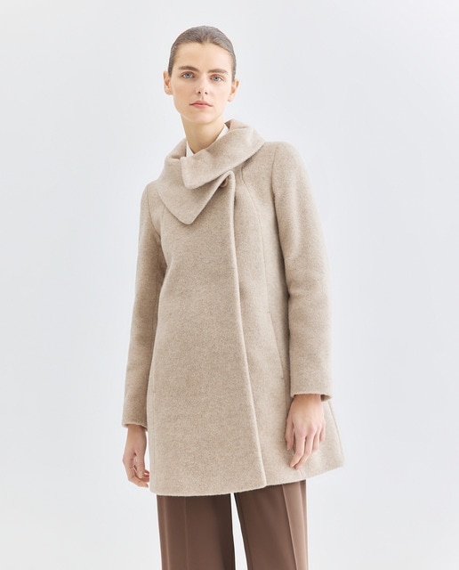 Imagem 0 de Casacão Icons 85 cm com Gola Larga