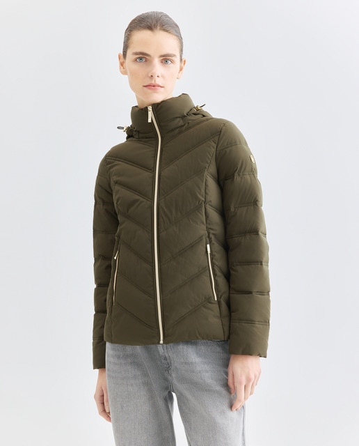 Imagem 0 de Blusão acolchoado curto de mulher com capuz