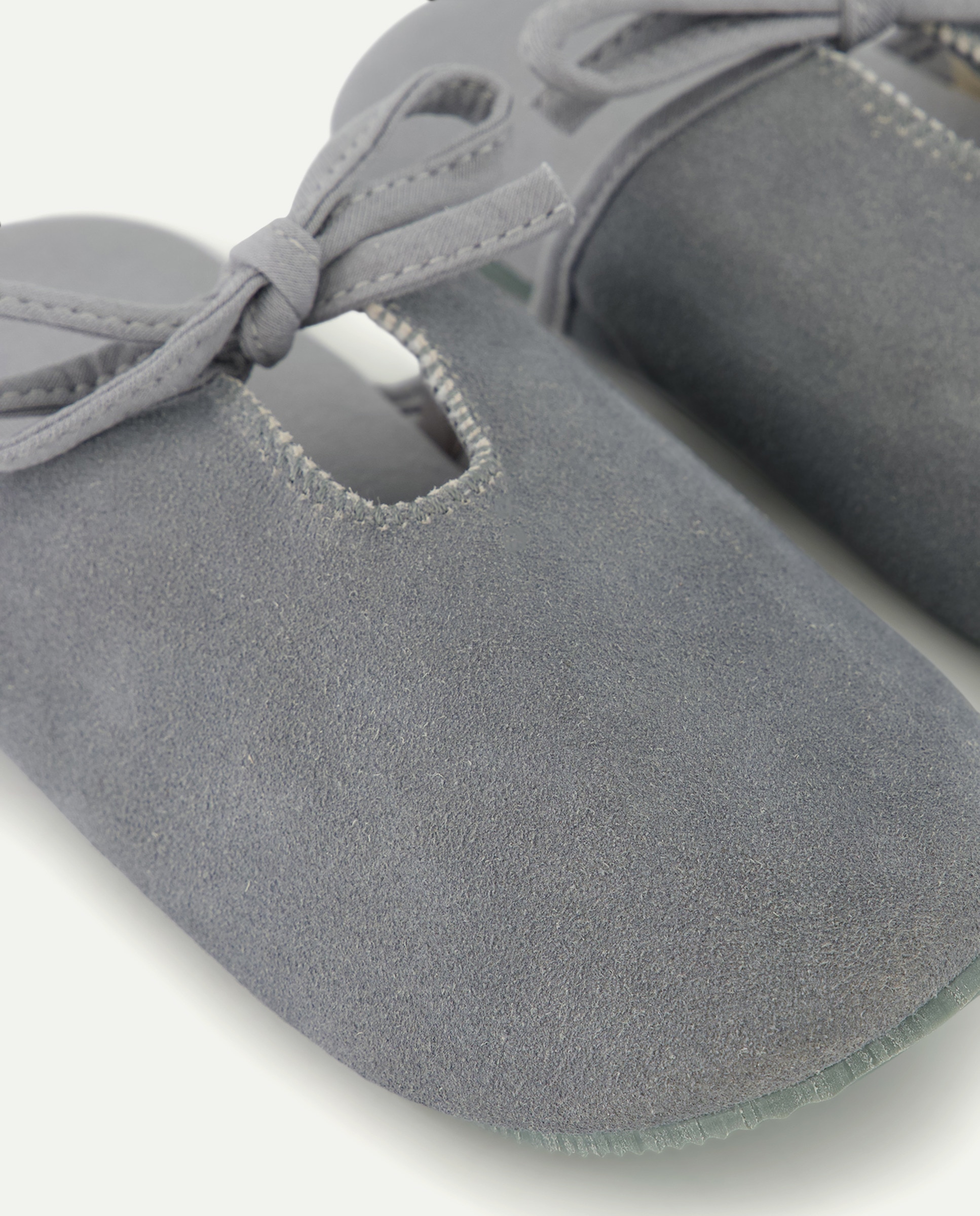 Zapatilla de mujer de piel Gris claro-5
