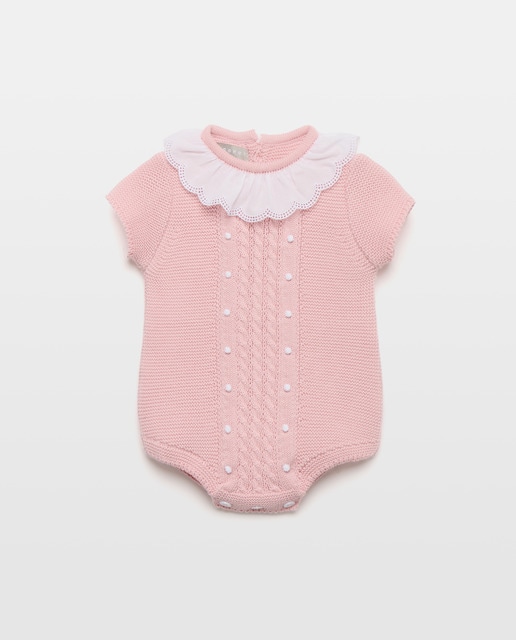 Imagem 0 de Babygrow com Gola e Manga Curta de Tricot Fantasia com Malha de Cabo Central