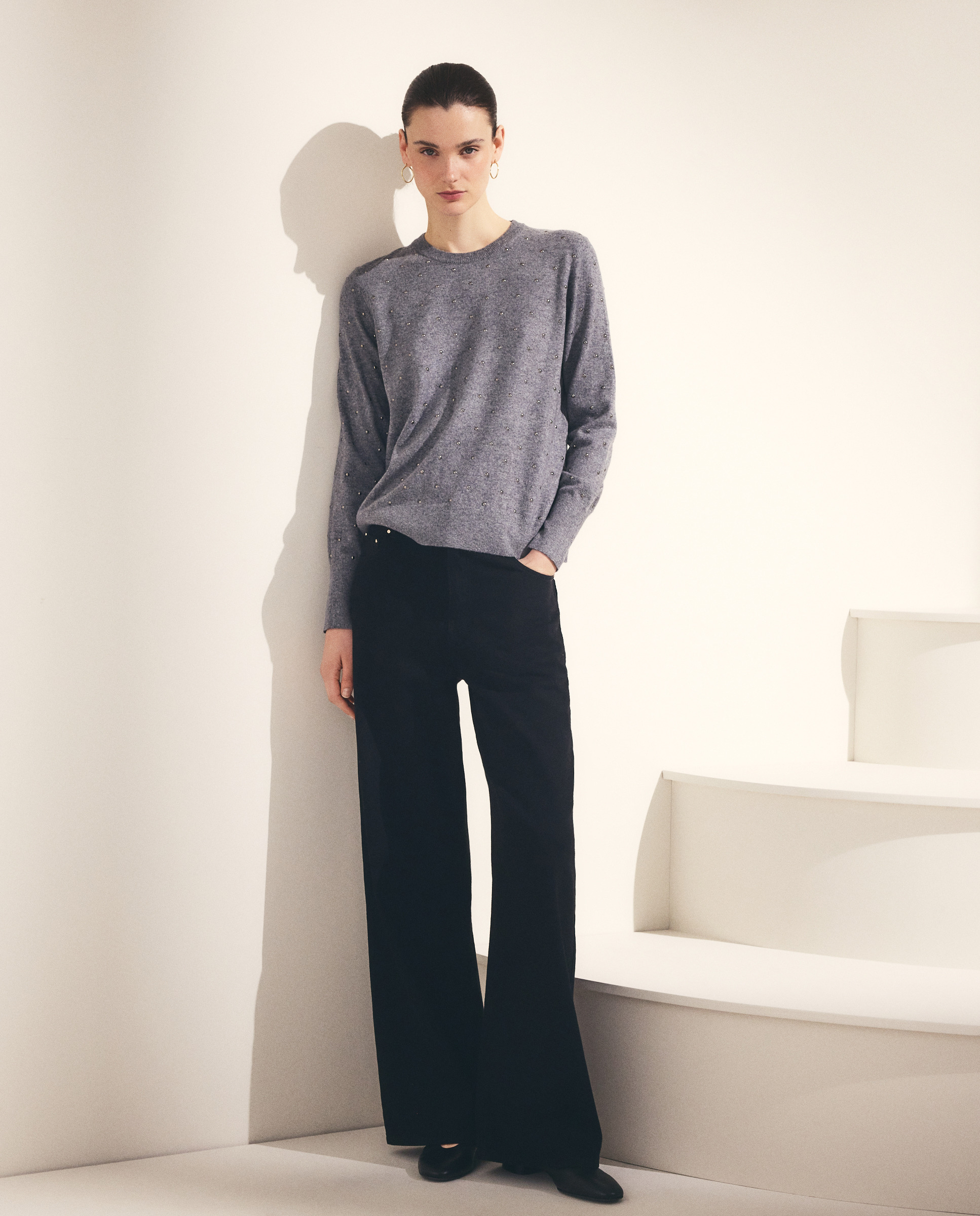 Imagem 0 de Camisola de Malha com Decote Redondo e All Over Print de Tachas