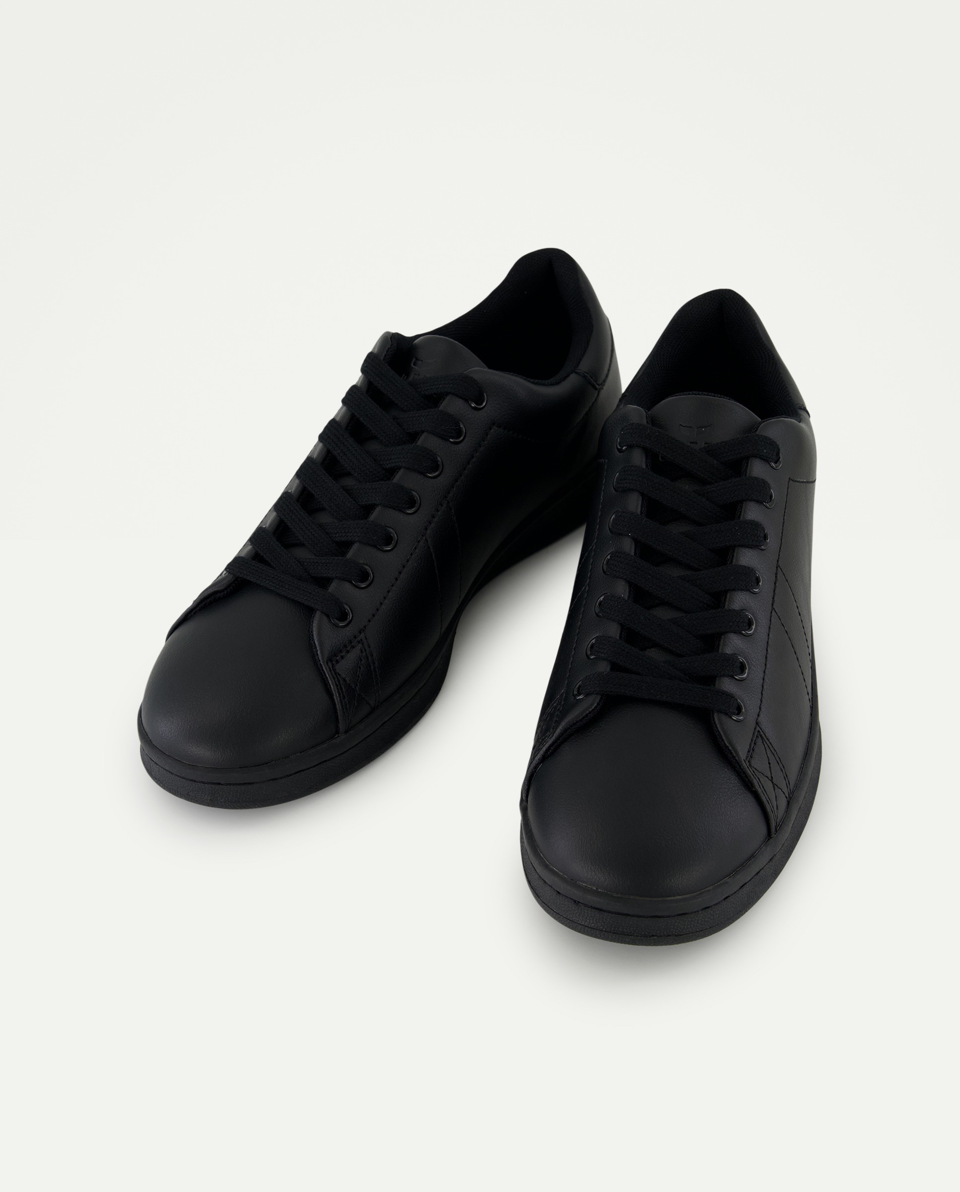 Sapatilhas Básicas em Pele Preto-2