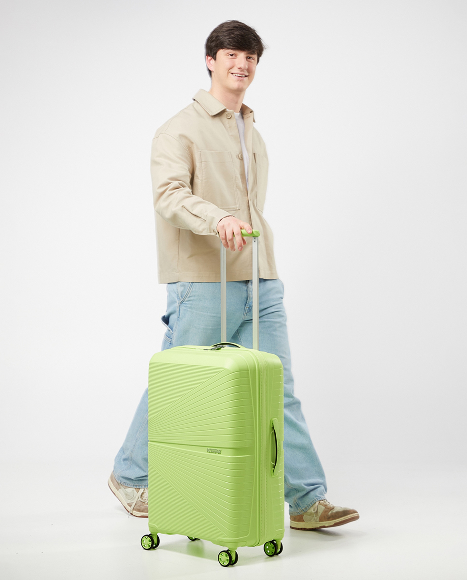 Trolley Médio Airconic Spinner 67/26 Tsa Rígido com Capacidade de 67 L Verde-11