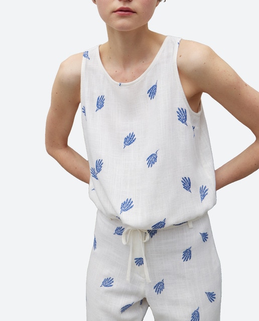 Imagen 0 de Top de mujer sin mangas bordado