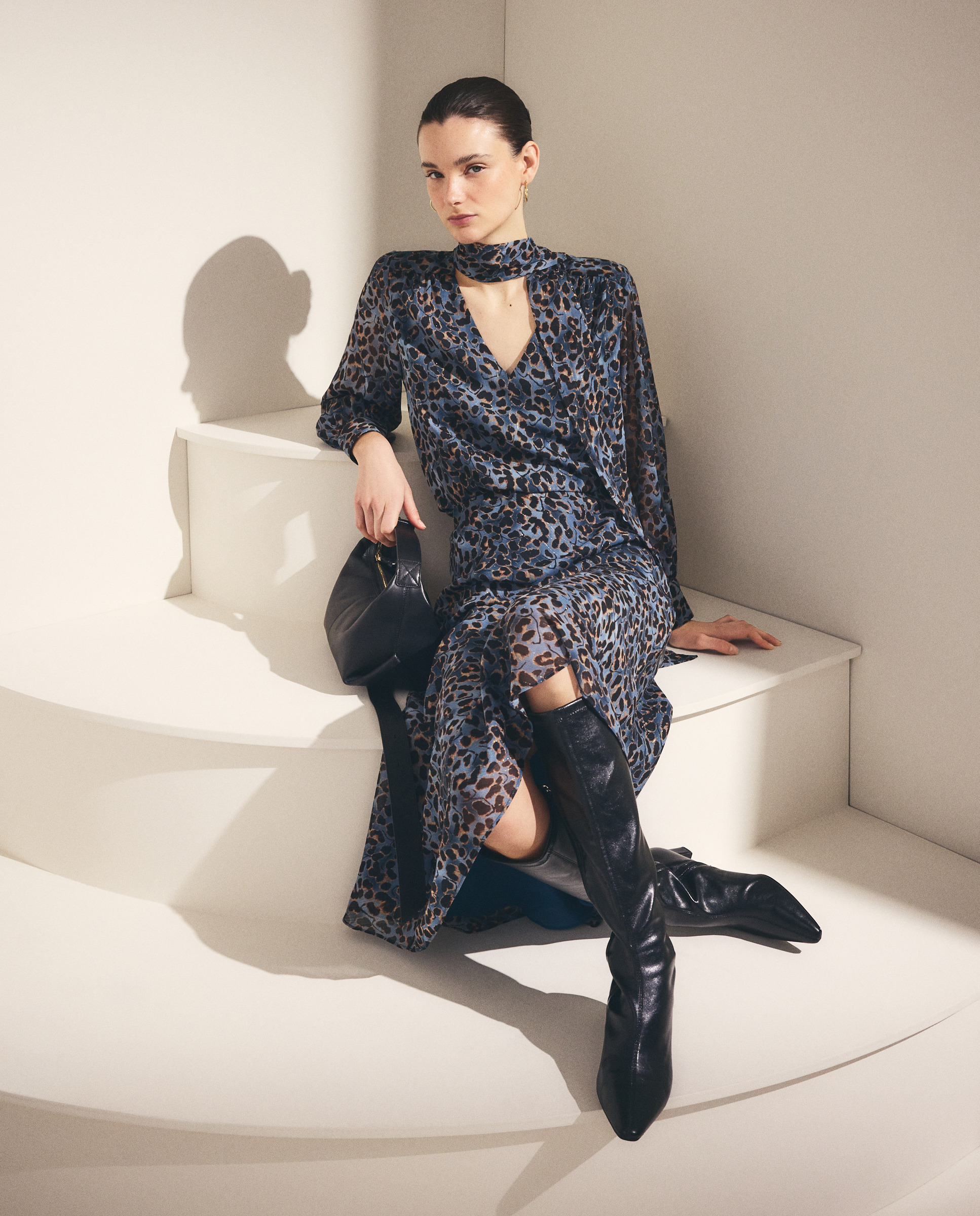 Imagem 0 de Blusa de Fio Metalizado com Laço