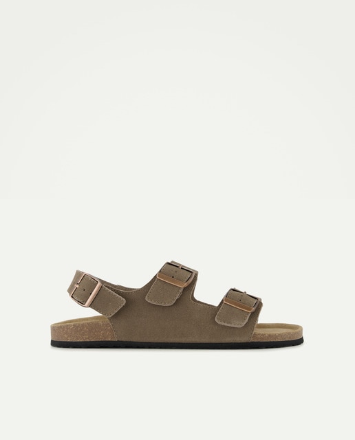 Imagem 0 de Sandálias Fechadas