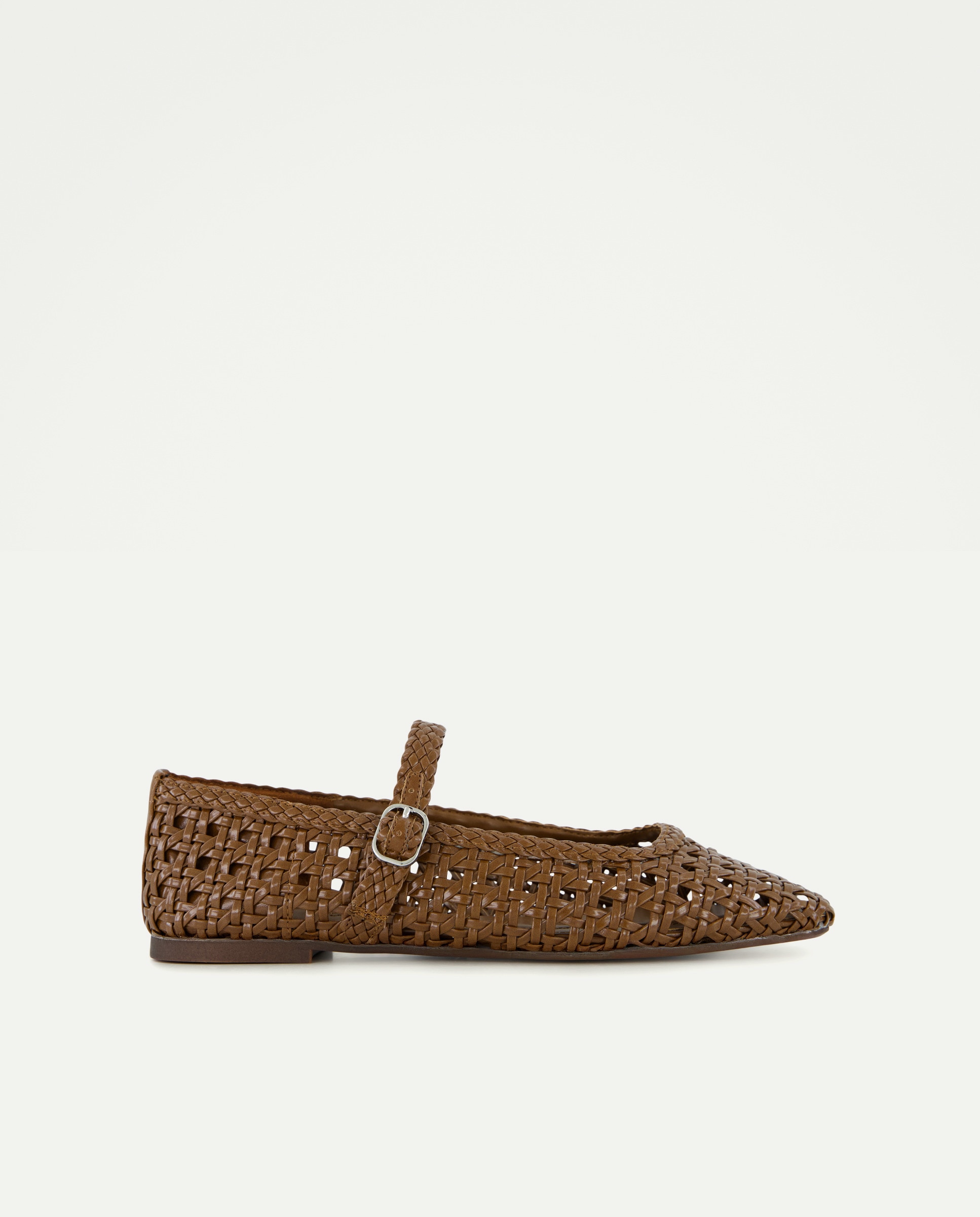 Imagem 0 de Sapatos de Presilha Rasos Entrançados