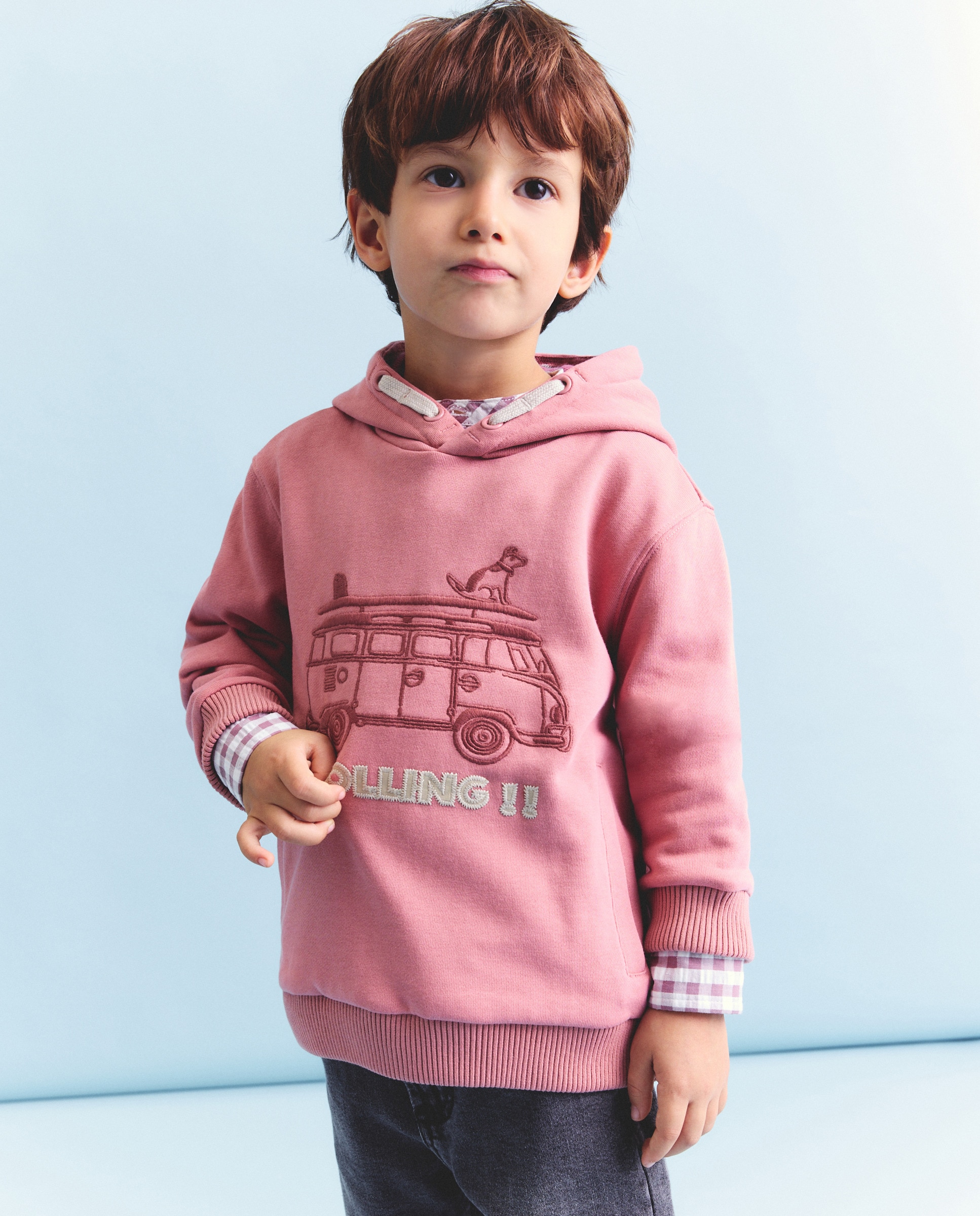 Sweatshirt com Capuz Waffle, Bolso Regular e Desenho Rolling Van 220 Rosa Pálido-2