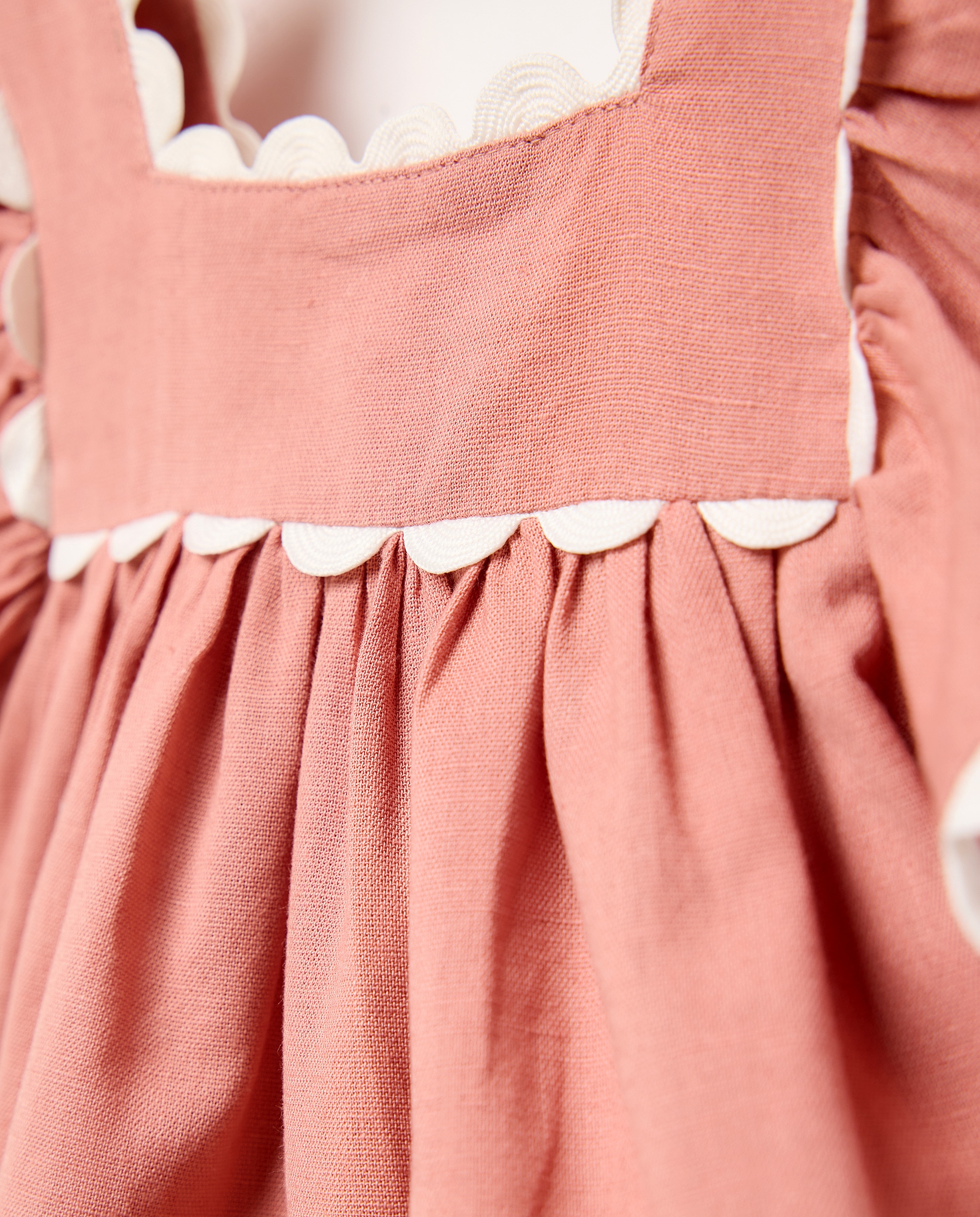 Vestido bebé de lino con cinta zigzag 230 Rosa oscuro-3