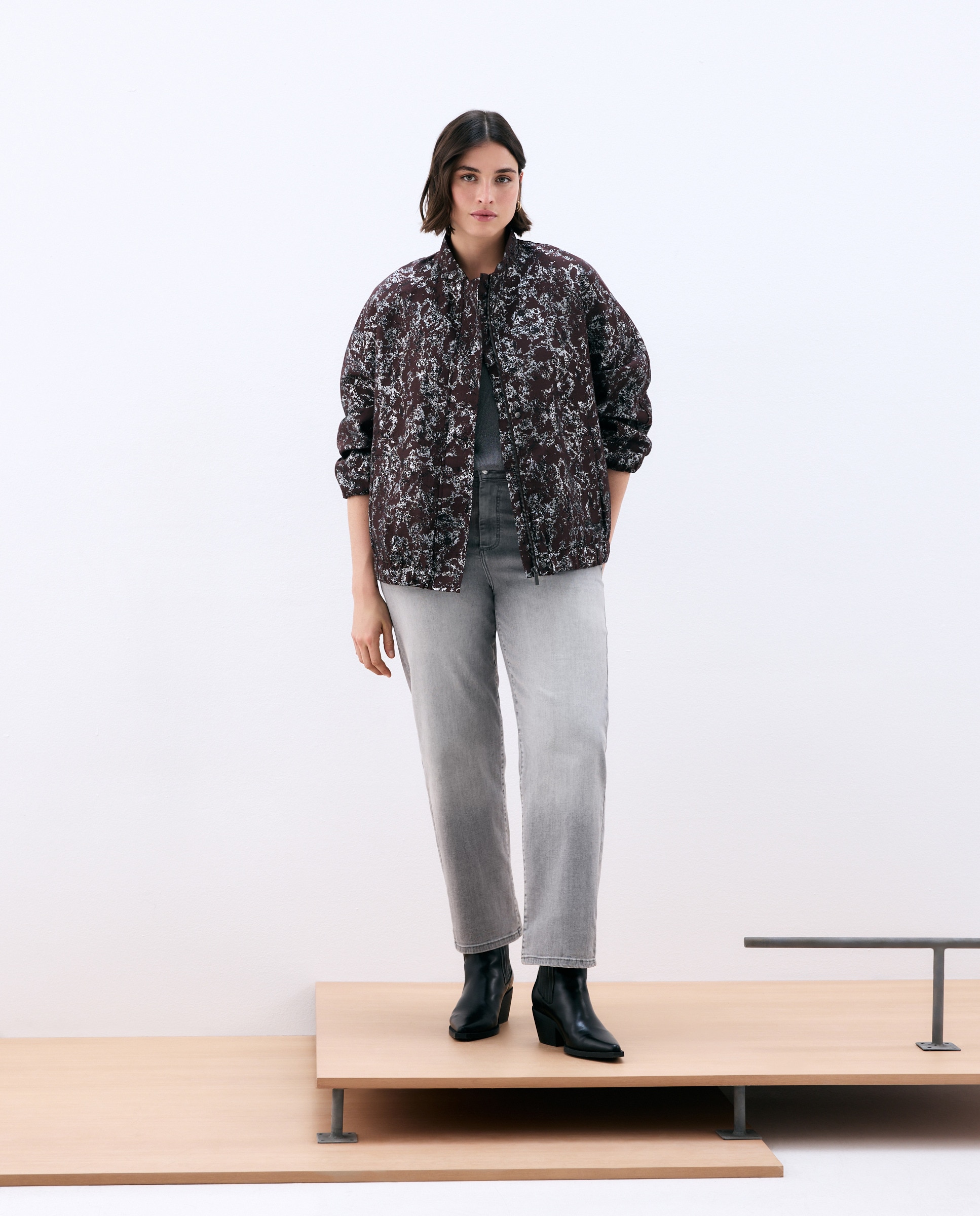 Casaco Tipo Blusão Bomber de Jacquard Castanho-4