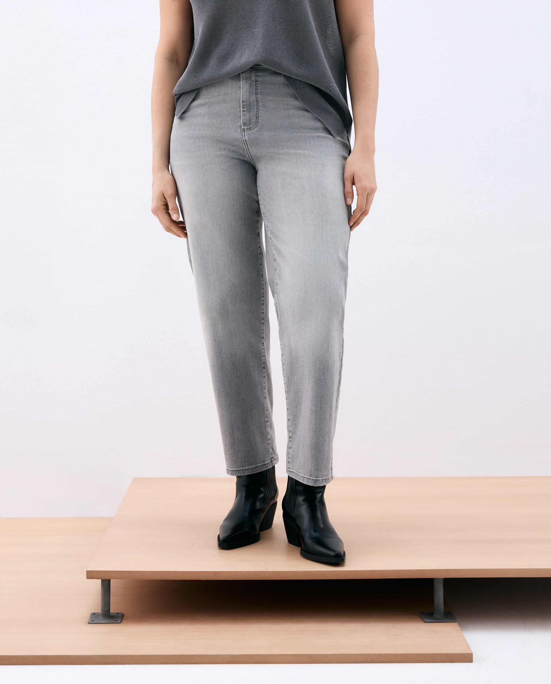 Jeans Straight Georgia 820 Cinzento Médio-3