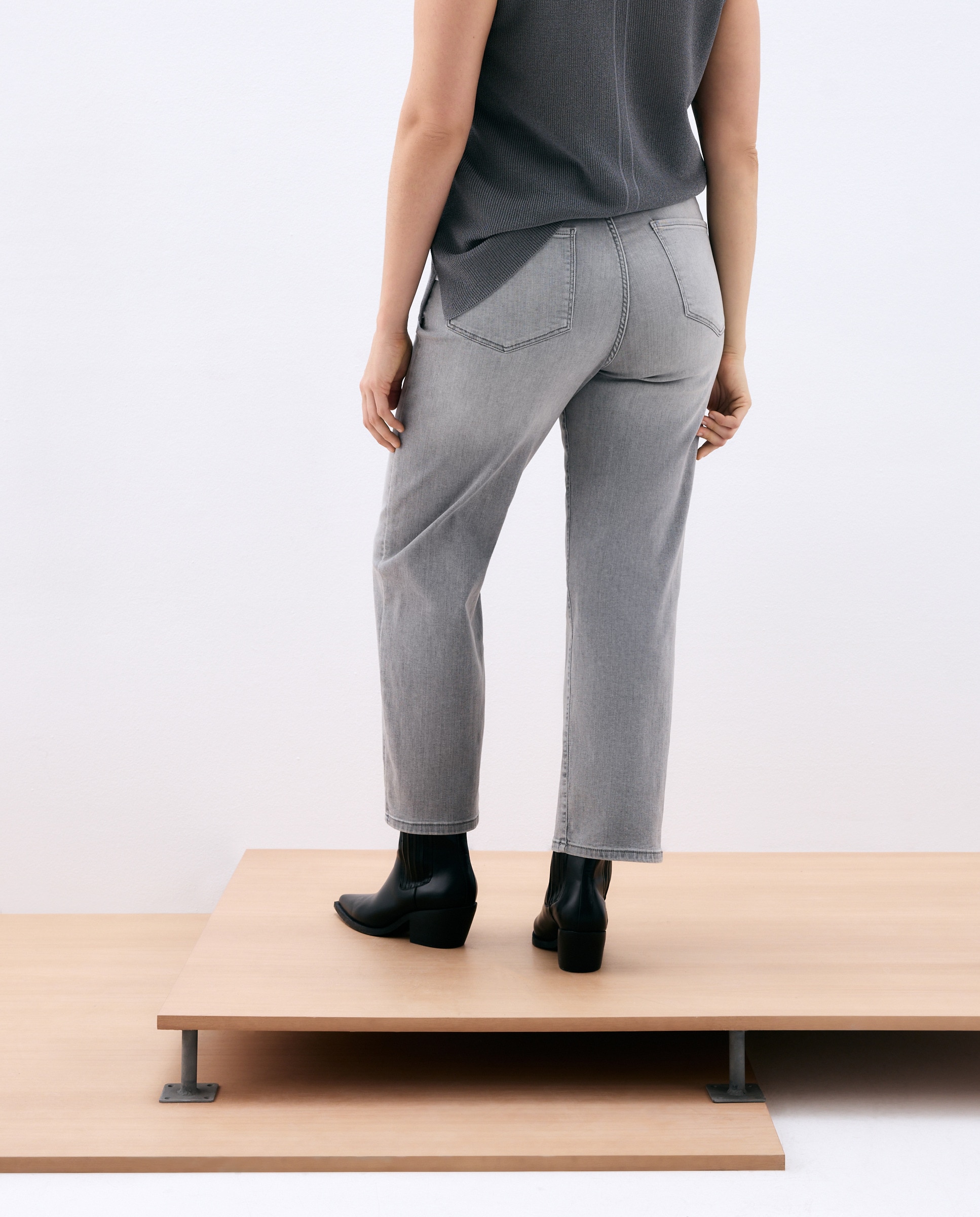 Jeans Straight Georgia 820 Cinzento Médio-4