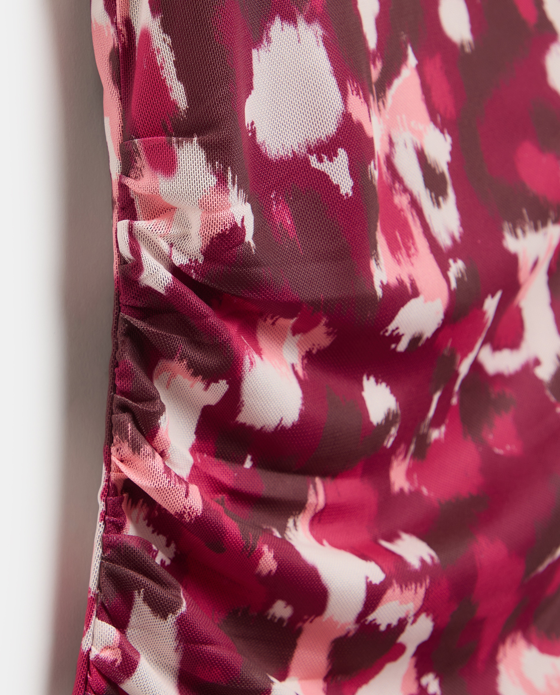 T-shirt de Tule Estampado com Franzidos Vermelho-6