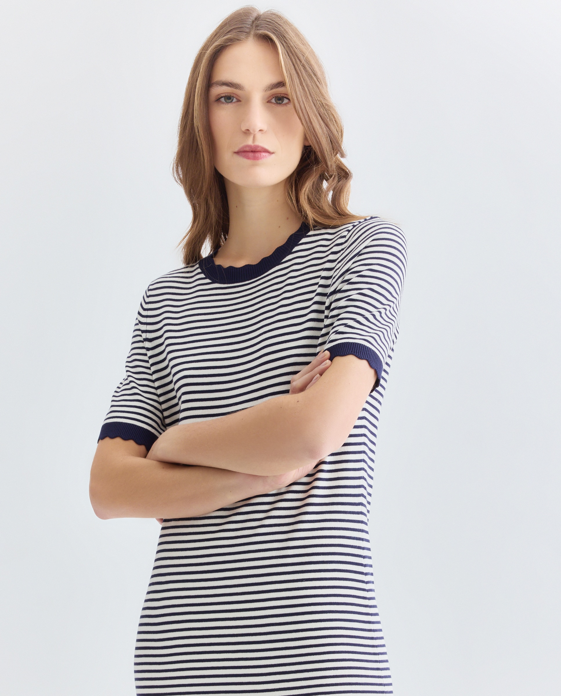 Imagen 0 de Vestido de mujer manga corta con ribete festonado