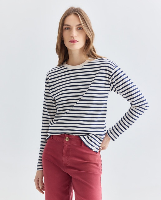 Imagen 0 de Camiseta básica de mujer cuello caja