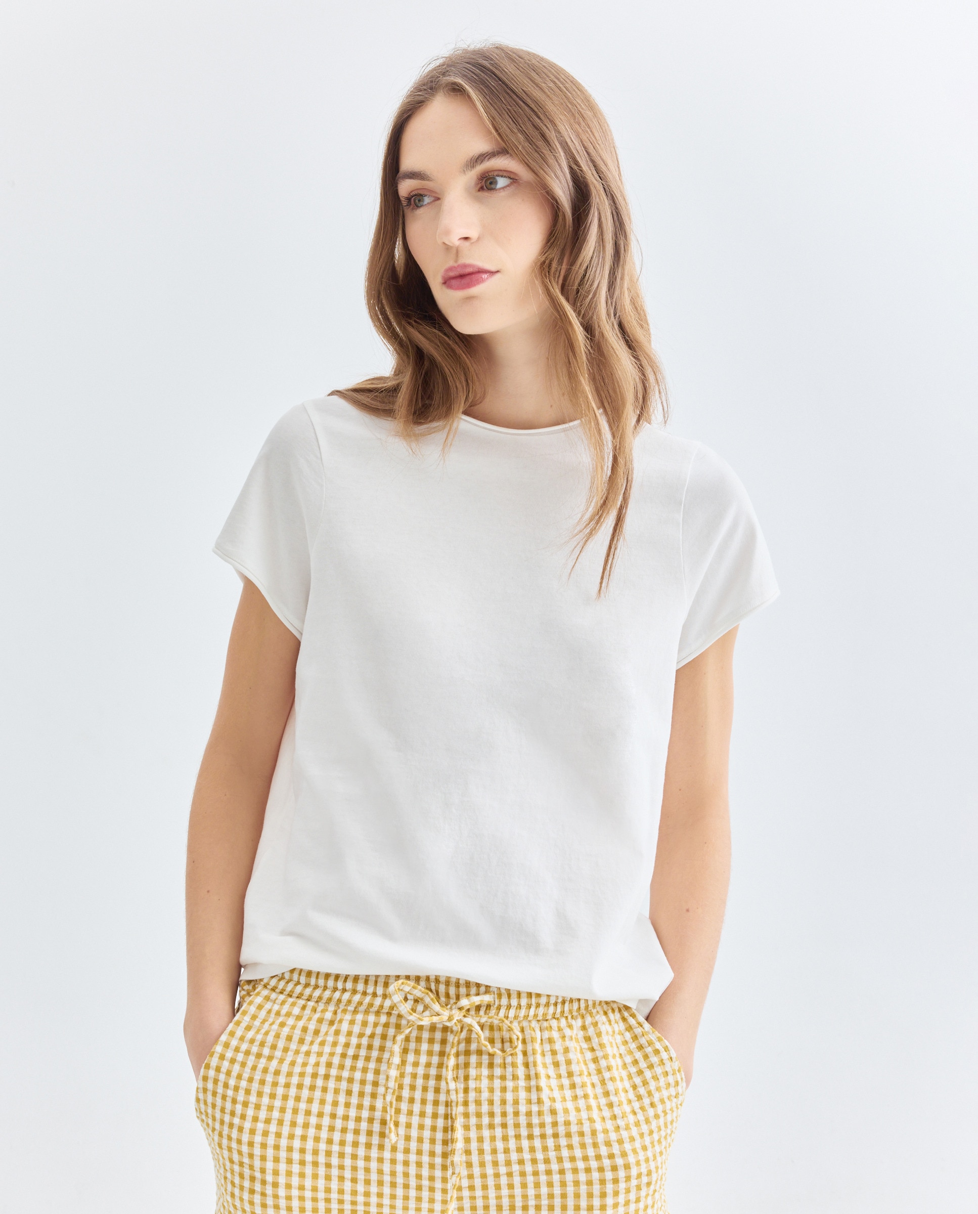 Imagen 0 de Camiseta básica de mujer cuello caja
