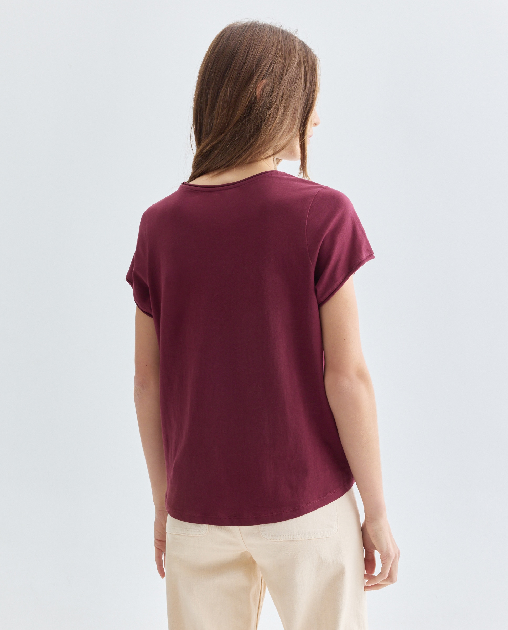 Camiseta básica de mujer cuello caja Ciruela-3