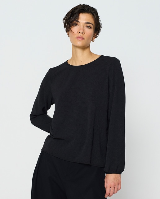 Imagem 0 de Casaco Básico com Decote em Bico