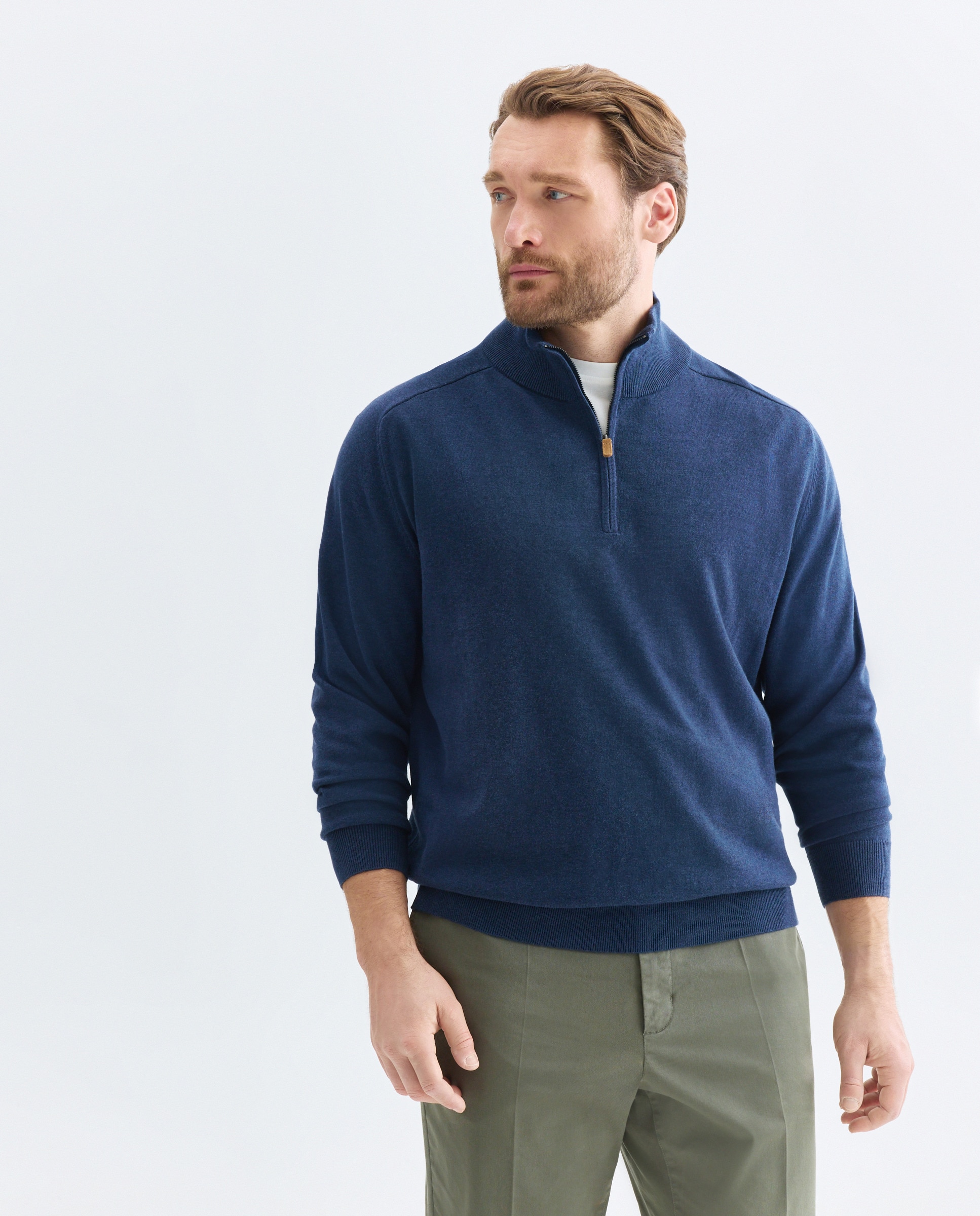 Imagem 0 de Camisola de Malha Lisa de Gola Semicisne com Fecho de Correr Tamanhos Grandes