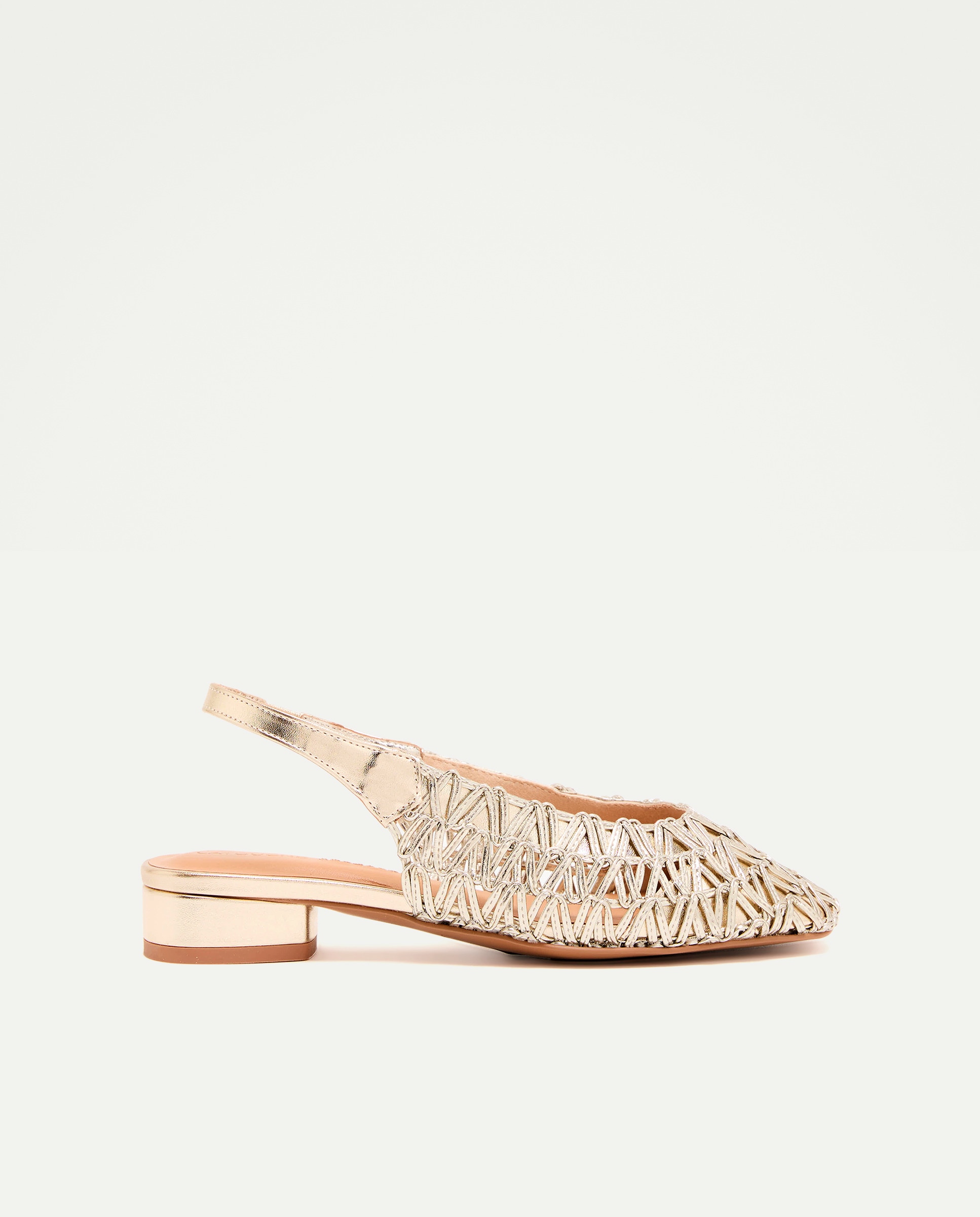 Imagem 0 de Sapatos de Salto Entrançados Modernos